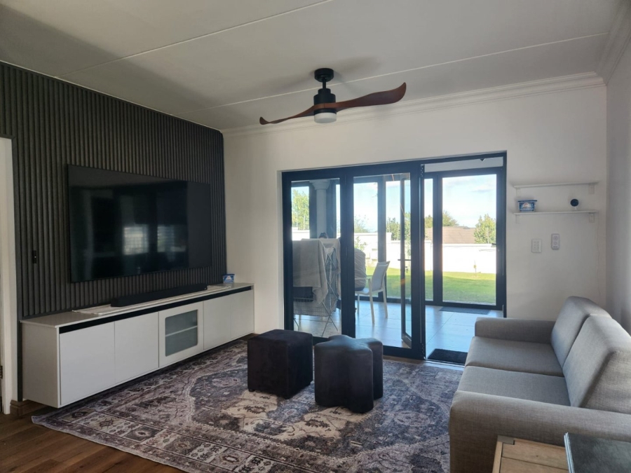3 Bedroom Property for Sale in Mont Fleur Mountain Estate Western Cape